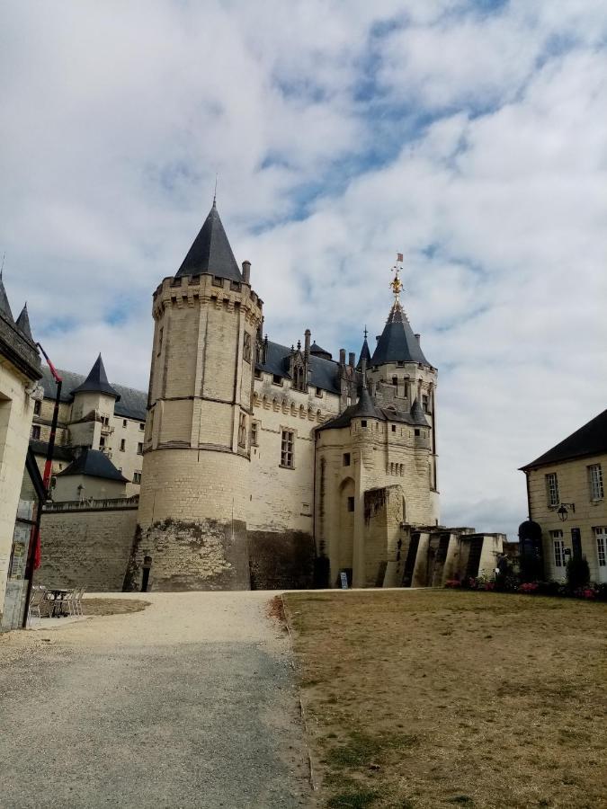 Le Grand Pre Villa Longué Exteriör bild